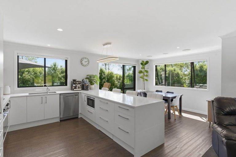 Photo of property in 6 Hadfield Road, Peka Peka, Waikanae, 5391