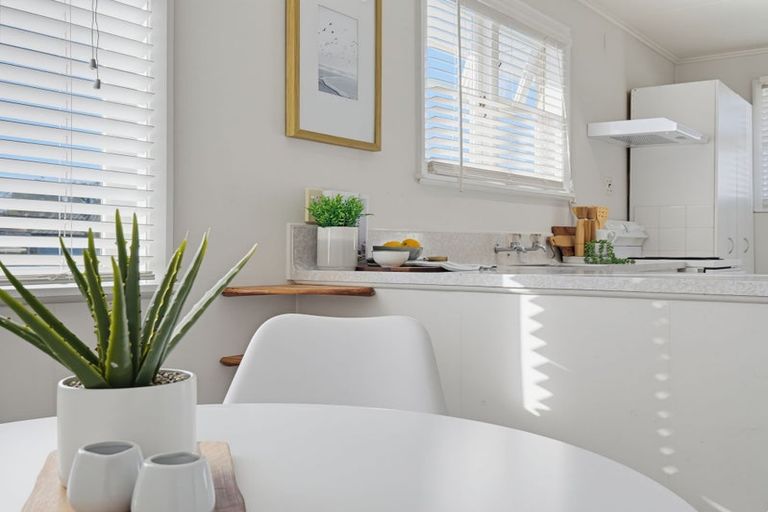 Photo of property in 37 Hadfield Crescent, College Estate, Whanganui, 4500