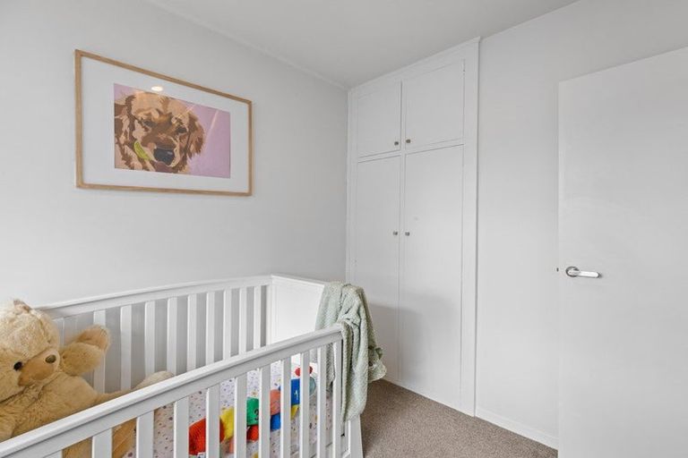 Photo of property in 1/82 Holly Road, St Albans, Christchurch, 8014