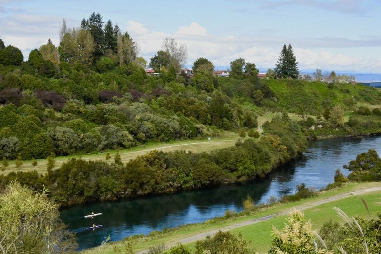 Photo of property in 11/26 Robinson Terrace, Rangatira Park, Taupo, 3330