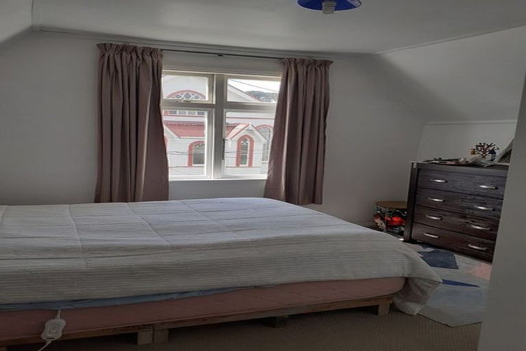 Photo of property in 210 Rintoul Street, Berhampore, Wellington, 6023