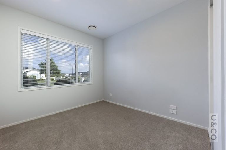 Photo of property in 41 Pohutukawa Parade, Riverhead, 0820