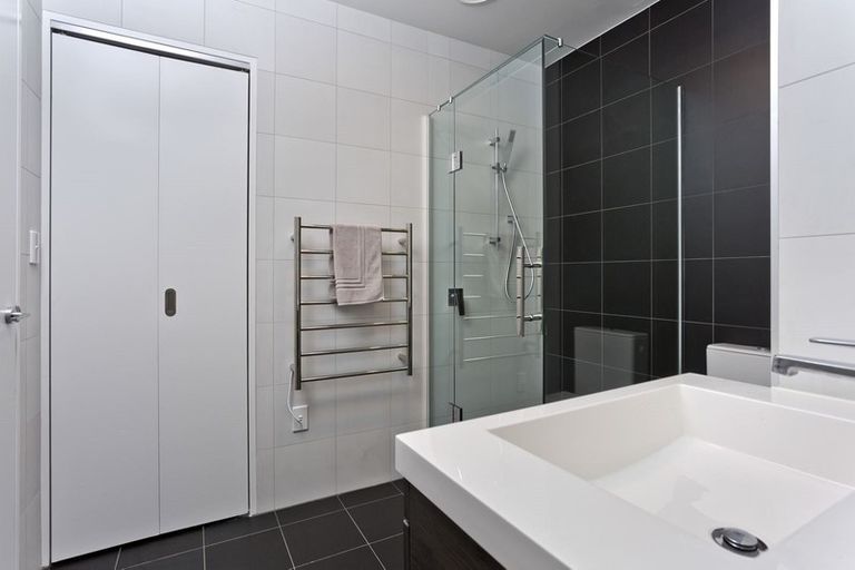 Photo of property in 309/19 Rawene Road, Birkenhead, Auckland, 0626