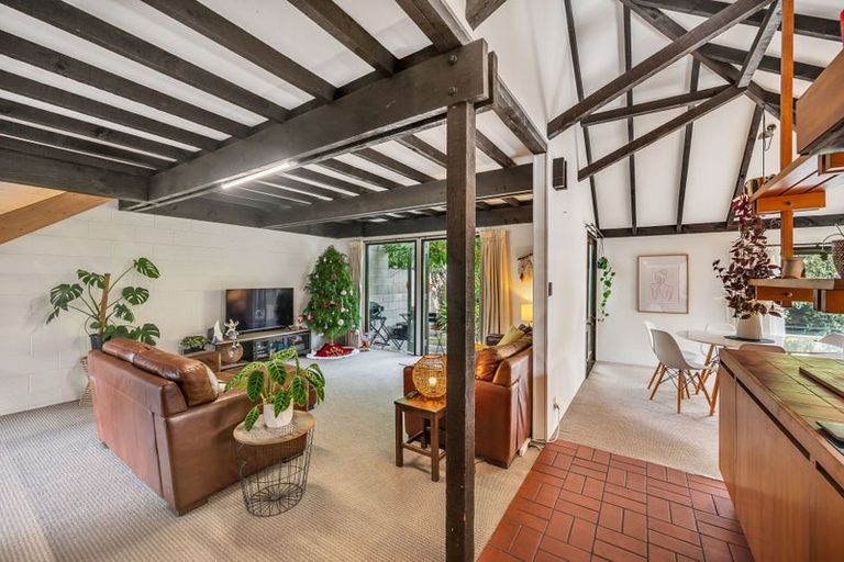 Photo of property in 4/509 Fitzroy Avenue, Hastings, 4122