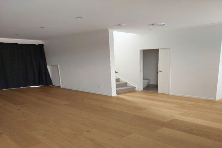 Photo of property in 89 Waipuhinui Way, Wiri, Auckland, 2104