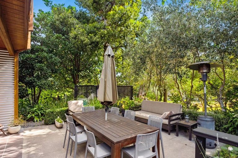 Photo of property in 2 Fiesta Grove, Raumati Beach, Paraparaumu, 5032