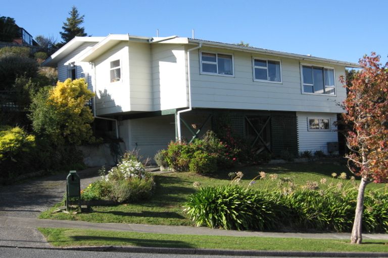 Photo of property in 72 Lord Street, Stokes Valley, Lower Hutt, 5019