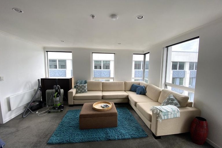 Photo of property in Terrace Heights Apartments, 14d/163 The Terrace, Wellington Central, Wellington, 6011