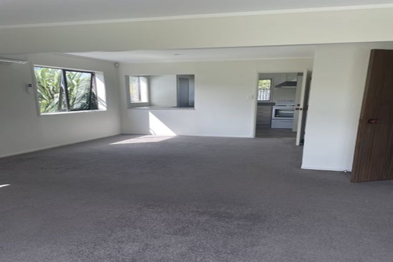 Photo of property in 2/27 Fortunes Road, Half Moon Bay, Auckland, 2012