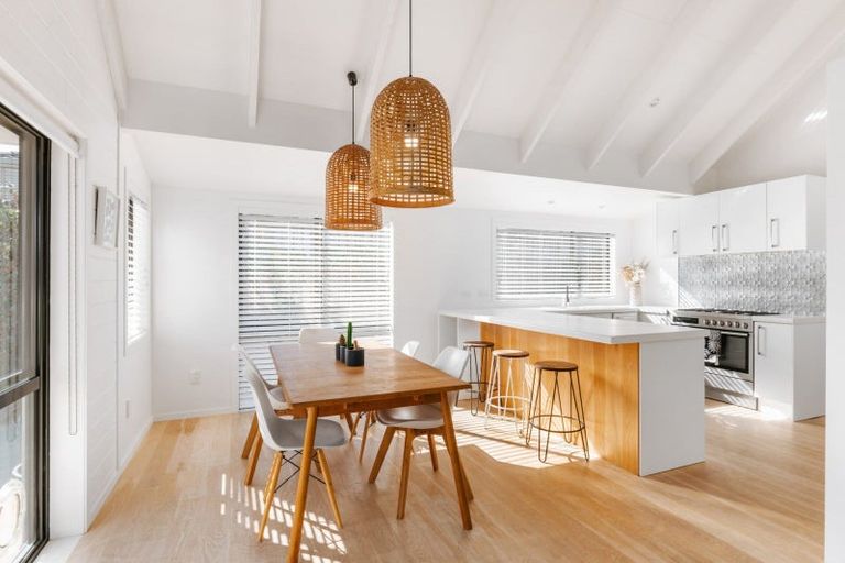 Photo of property in 27 Barbara Grove, Papamoa Beach, Papamoa, 3118