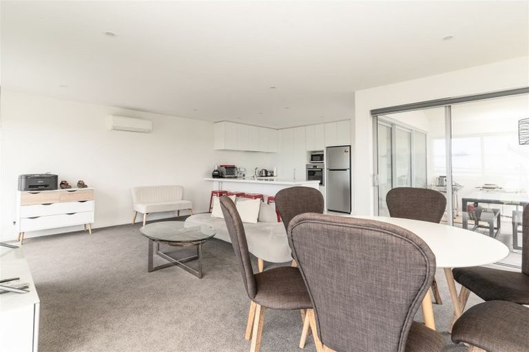Photo of property in 52 Mccormacks Bay Road, Mount Pleasant, Christchurch, 8081