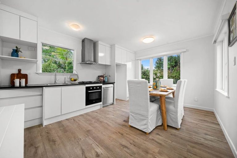 Photo of property in 1/63 Arran Road, Browns Bay, Auckland, 0630