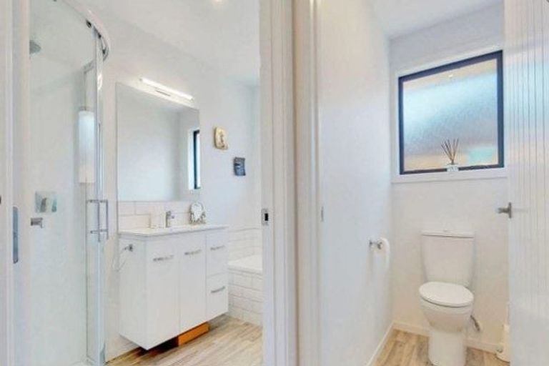 Photo of property in 38 Te Kio Crescent, Papamoa Beach, Papamoa, 3118