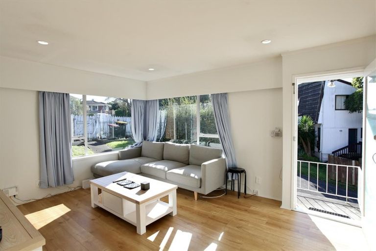 Photo of property in 1/48 Mirrabooka Avenue, Botany Downs, Auckland, 2010