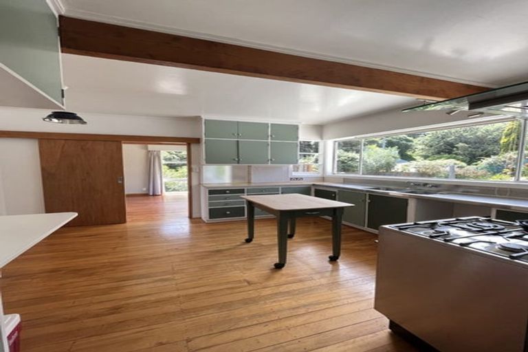 Photo of property in 39 Acheron Road, Paremata, Porirua, 5026