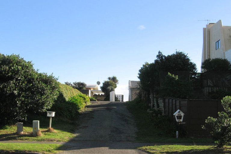 Photo of property in 111 Tutere Street, Waikanae Beach, Waikanae, 5036