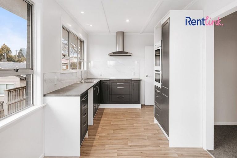 Photo of property in 8 Landview Road, Parkvale, Tauranga, 3112