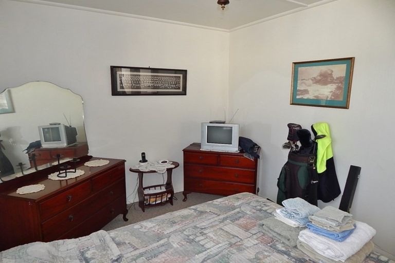 Photo of property in 56 Domett Street, Westport, 7825