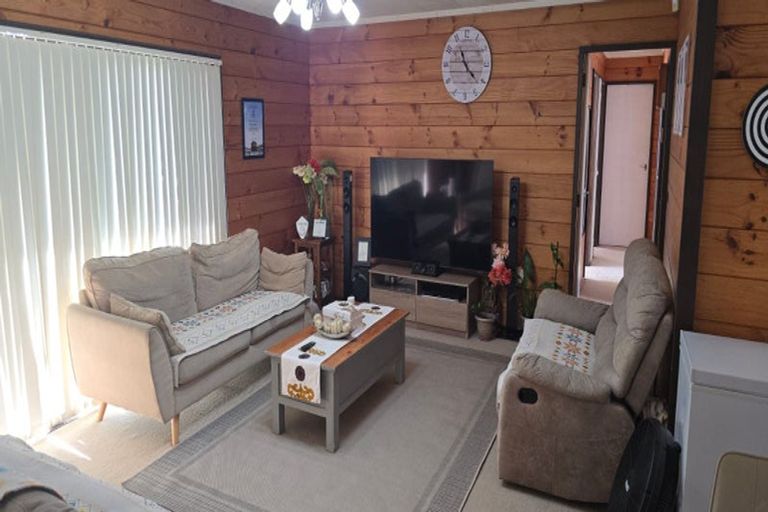 Photo of property in 2/64 Glennandrew Drive, Half Moon Bay, Auckland, 2012