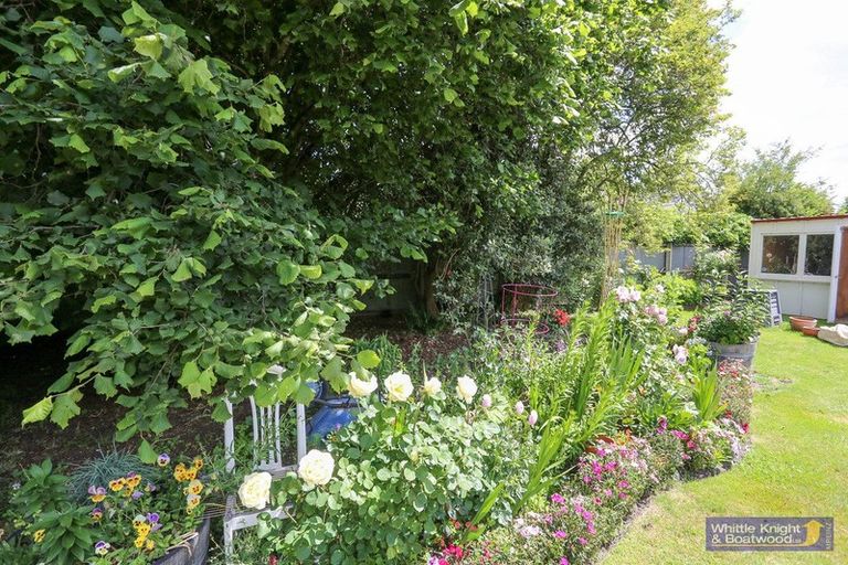 Photo of property in 351 Sawyers Arms Road, Harewood, Christchurch, 8051