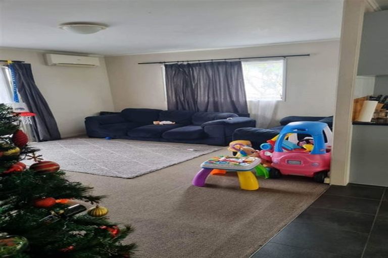 Photo of property in 15 Reseda Place, Papatoetoe, Auckland, 2025