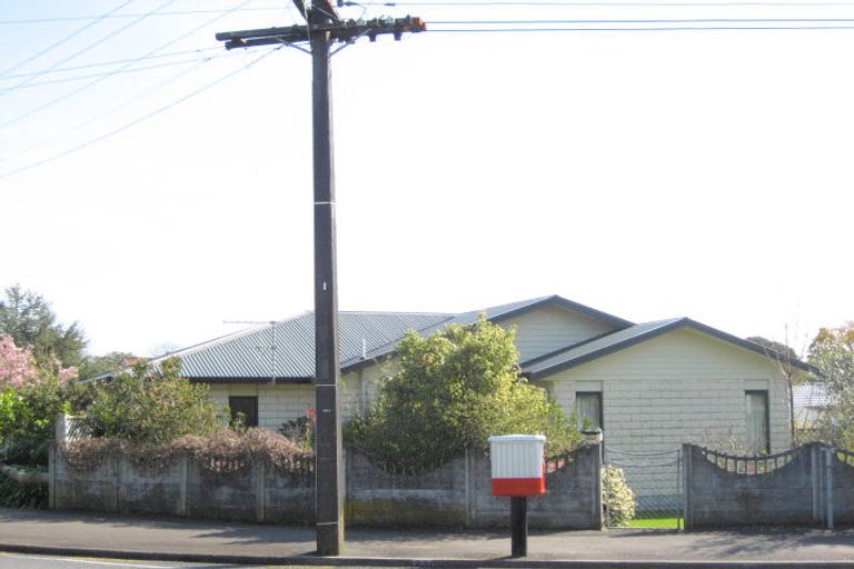 Photo of property in 230 Tukapa Street, Westown, New Plymouth, 4310