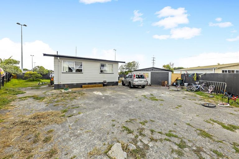 Photo of property in 12 Pesaro Place, Clover Park, Auckland, 2023