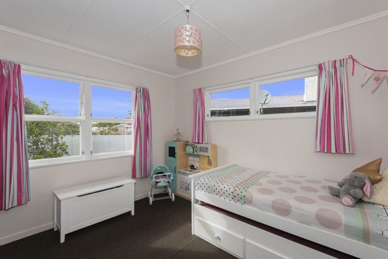 Photo of property in 6 Erin Street, Tikipunga, Whangarei, 0112