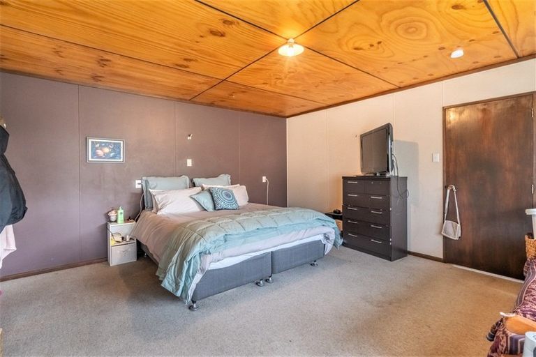 Photo of property in 115 Flora Road East, Makarewa, Invercargill, 9876