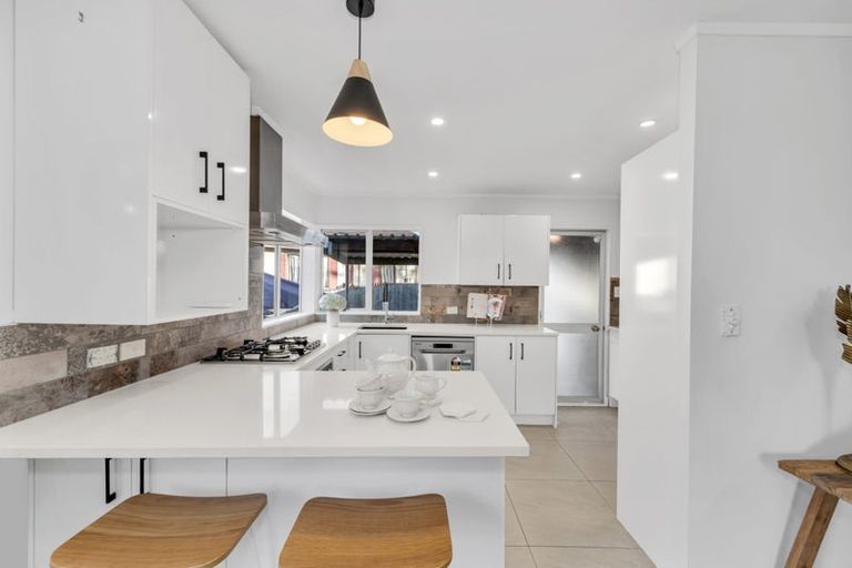Photo of property in 21 Oreti Place, Clover Park, Auckland, 2019