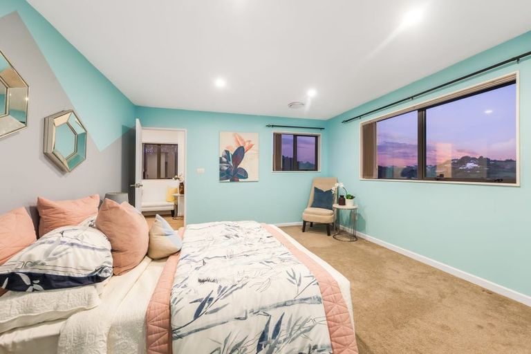 Photo of property in 63 Golden Morning Drive, Albany Heights, Auckland, 0632