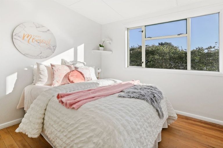 Photo of property in 21 Martin Street, Ranui, Porirua, 5024