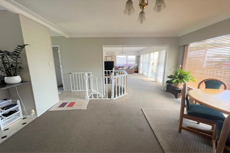 Photo of property in 18 Archmillen Avenue, Pakuranga Heights, Auckland, 2010