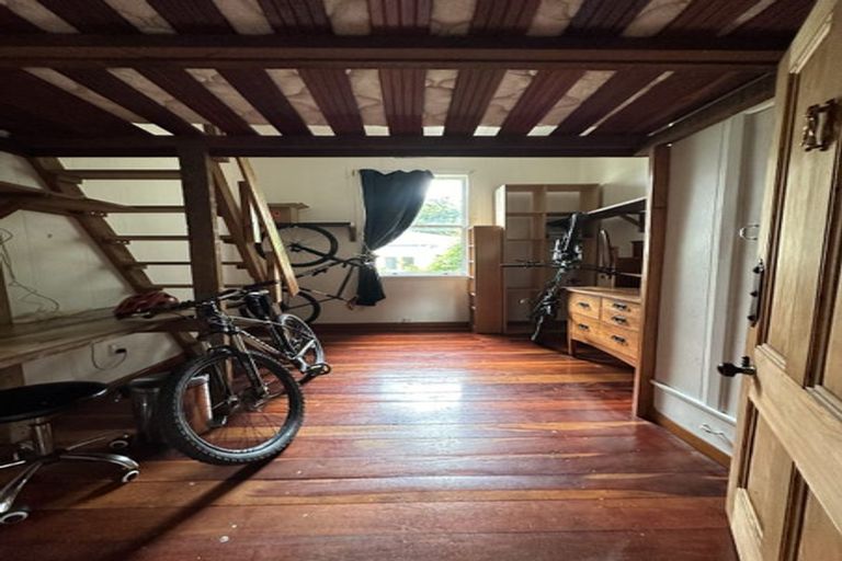 Photo of property in 43 Wilson Street, Newtown, Wellington, 6021