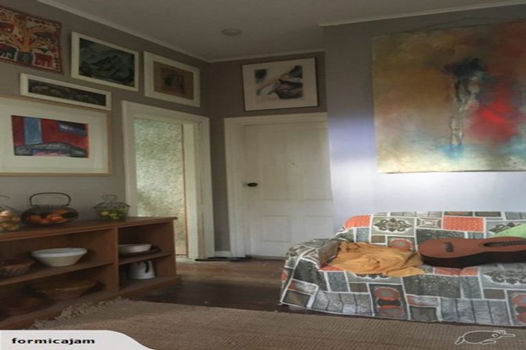 Photo of property in 104 Ohiro Road, Brooklyn, Wellington, 6021