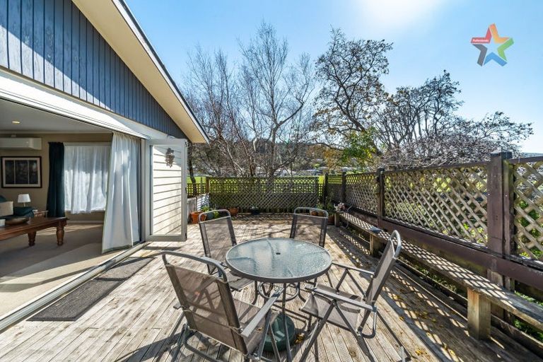 Photo of property in 294a Stokes Valley Road, Stokes Valley, Lower Hutt, 5019