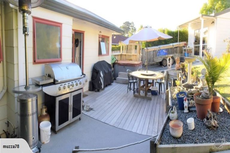 Photo of property in 4 William Hadlow Place, Hatfields Beach, Orewa, 0931