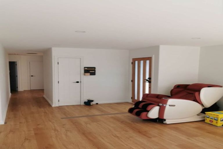 Photo of property in 133 Oreil Avenue, West Harbour, Auckland, 0618