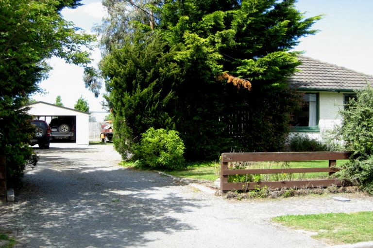 Photo of property in 12 Morris Road, Amberley, 7410