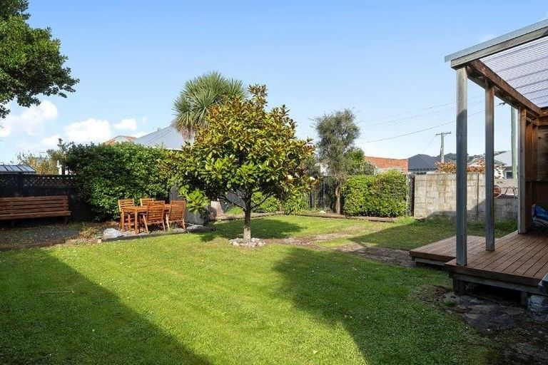 Photo of property in 23 Hargest Crescent, Saint Kilda, Dunedin, 9012