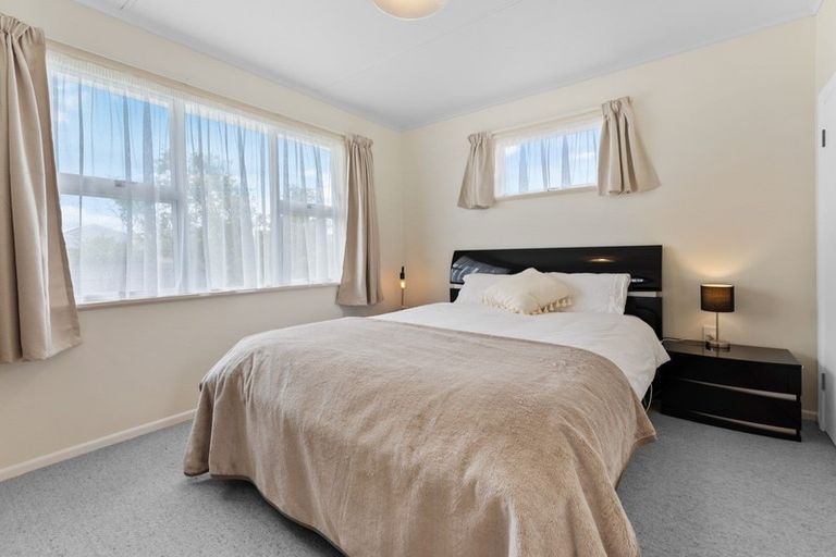 Photo of property in 5 Battersea Place, Roslyn, Palmerston North, 4414