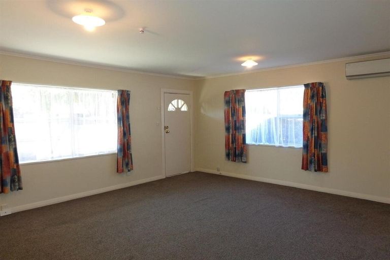 Photo of property in 2/57 Mathesons Road, Phillipstown, Christchurch, 8011