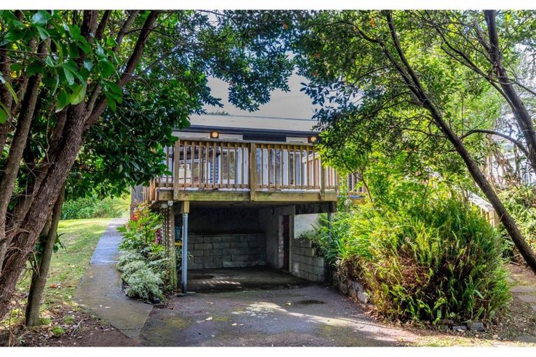 Photo of property in 24 Alexander Road, Raumati Beach, Paraparaumu, 5032