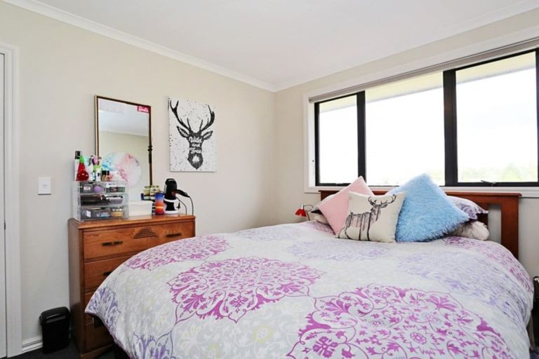 Photo of property in 9d Union Street, Winton, 9720