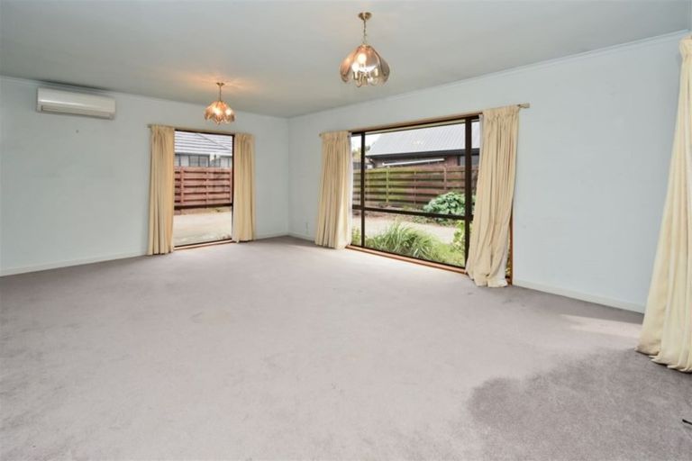 Photo of property in 2/23 Hamilton Avenue, Ilam, Christchurch, 8041