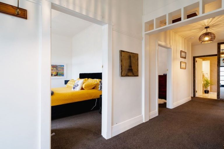 Photo of property in 94 Hargest Crescent, Saint Clair, Dunedin, 9012