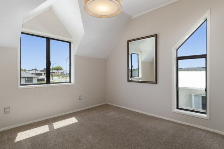 Photo of property in 28 Charlotte Drive, Omokoroa, 3114