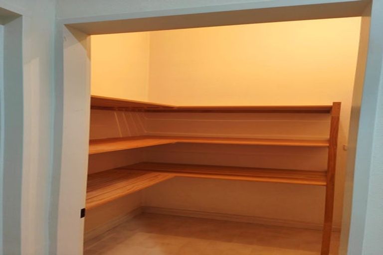 Photo of property in 105 Winara Avenue, Waikanae, 5036