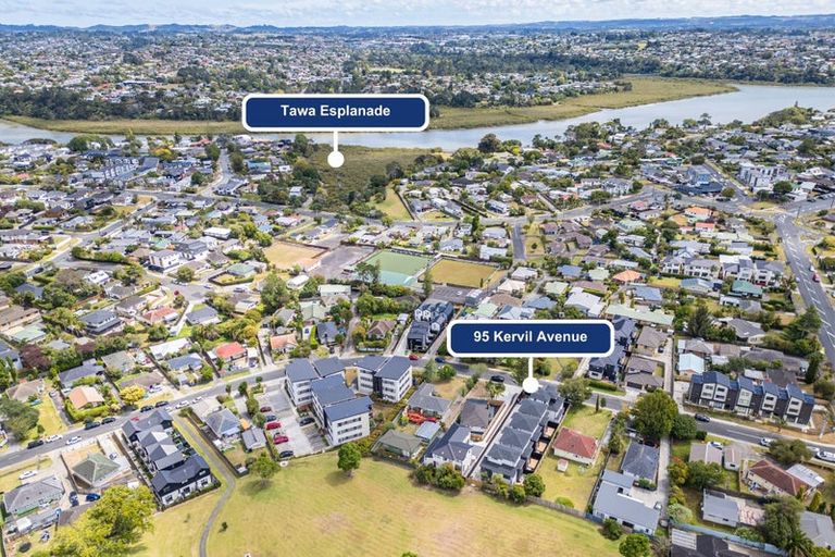 Photo of property in 95d Kervil Avenue, Te Atatu Peninsula, Auckland, 0610