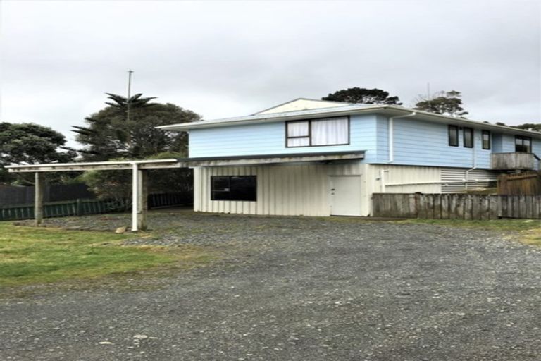 Photo of property in 60 Lavelle Road, Henderson, Auckland, 0612